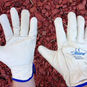 The Gardening Riggers Gloves, a perfect Australian Made gardening gift from Garden Tools Australia